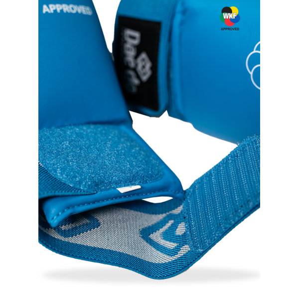 Gants de Karaté avec pouce  WKF Officiels – Équipement de Compétition | ArtsMartiaux.fr