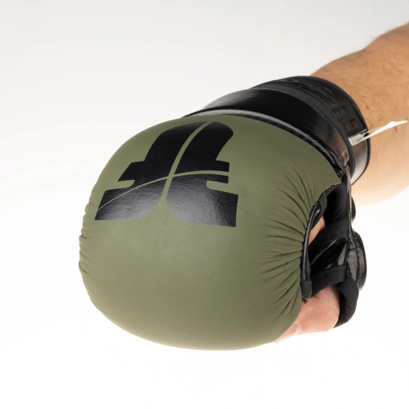 Gants de MMA pour l'entraînement des combattants